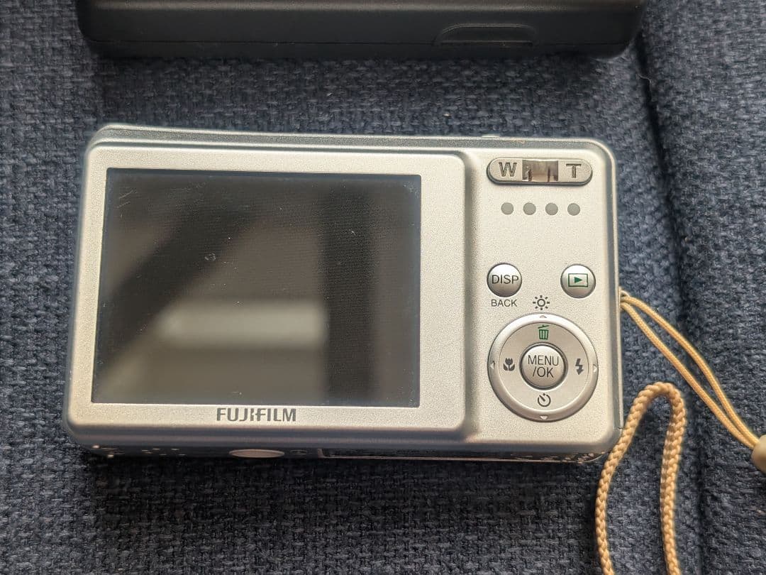 ✨付属品あり FUJIFILM FinePix J10 箱　説明書　充電器他