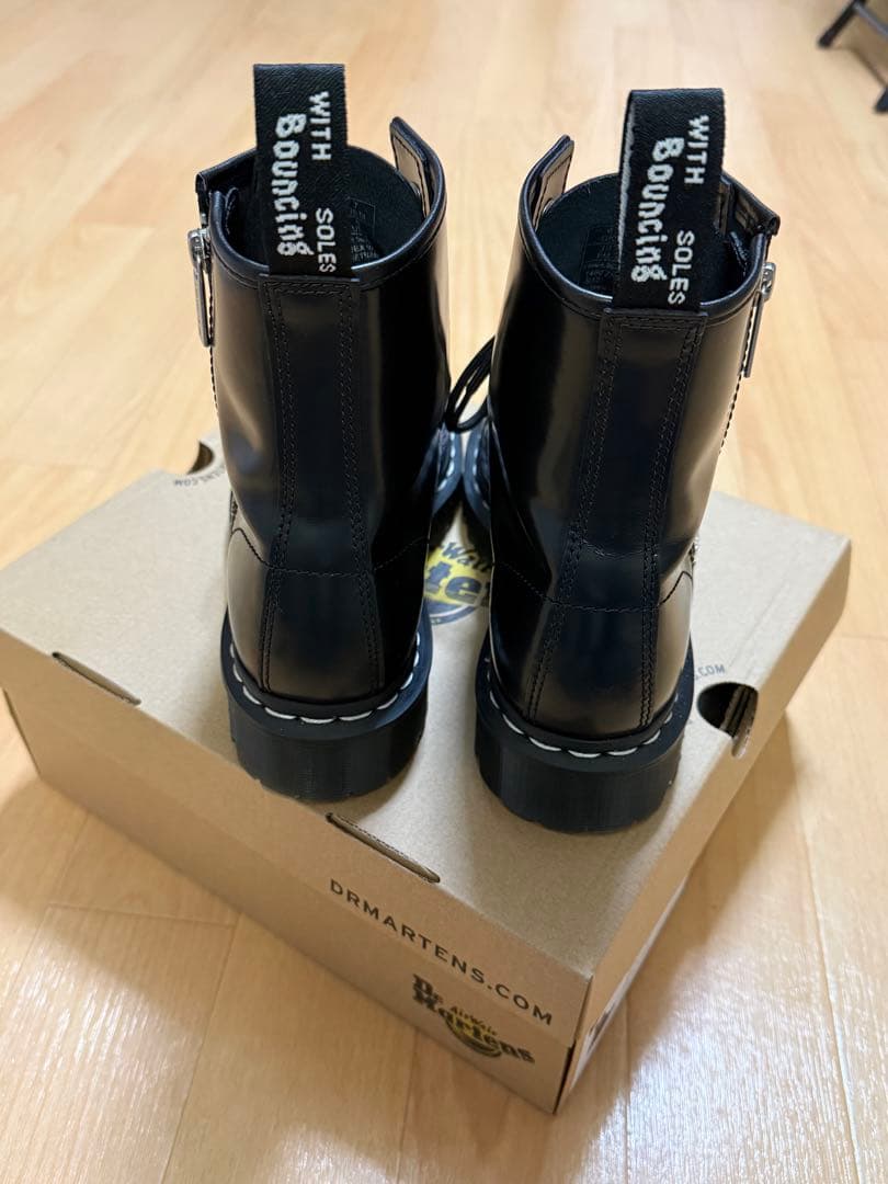 Dr. Martens 8ホール ホワイトステッチ ジッパー付き UK6