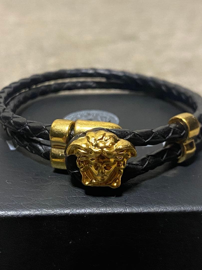 VERSACE ヴェルサーチ　メデューサ　レザーブレスレット