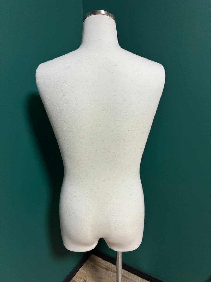 【美品】ステンレストルソー　布製ベージュ　土台付き 男性 木製首 撮影用