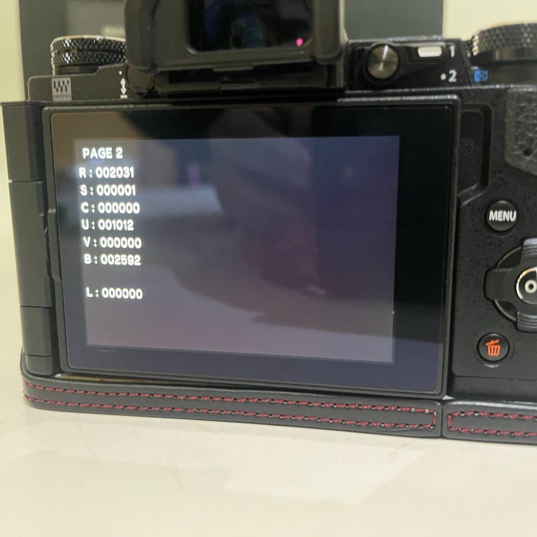 OLYMPUS OM-D E-M5 Mark II レンズ付き