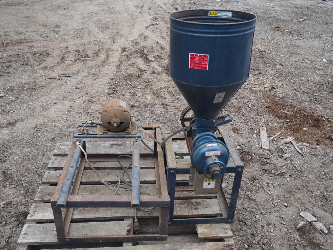 台座付き　製粉機　非食品にお使い下さい　20年もの