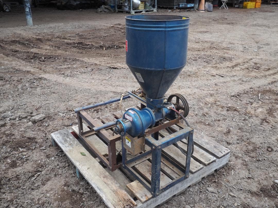 台座付き　製粉機　非食品にお使い下さい　20年もの