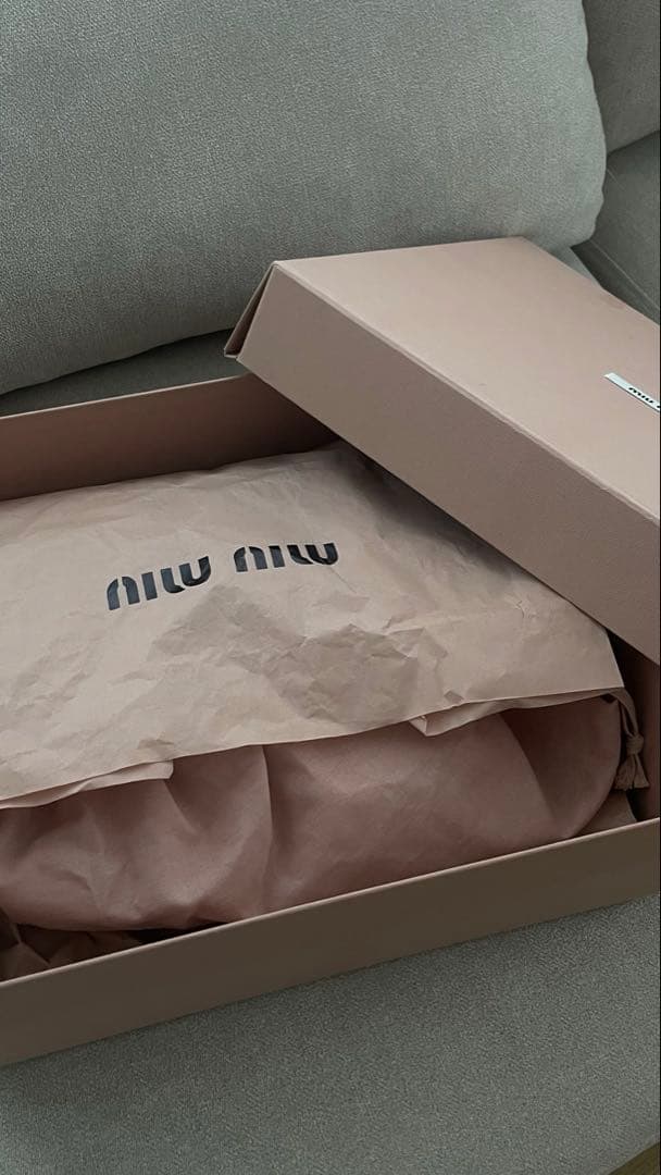 完全正規品 (ショップ鑑定済み)MIUMIU キャップ ベースボールキャップ