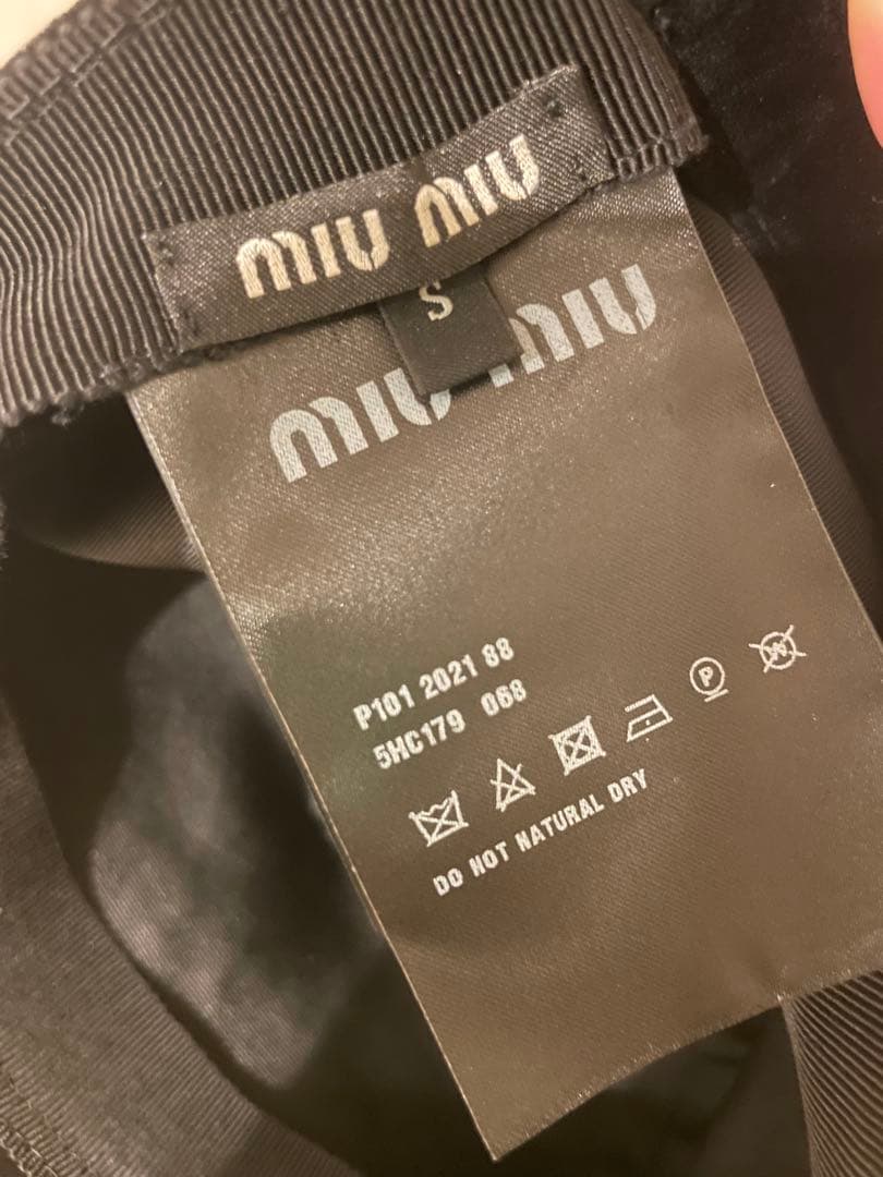 完全正規品 (ショップ鑑定済み)MIUMIU キャップ ベースボールキャップ
