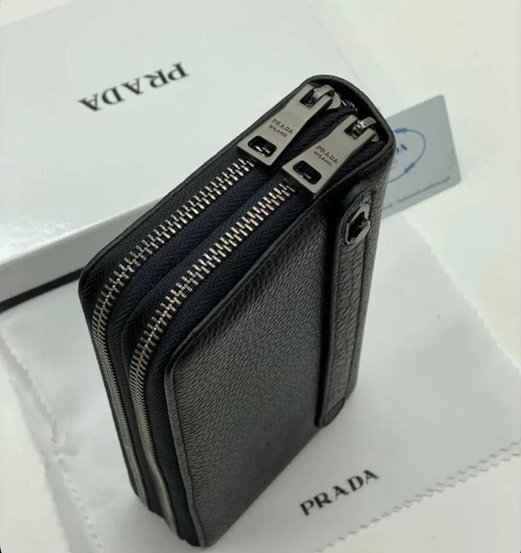 プラダウォレット