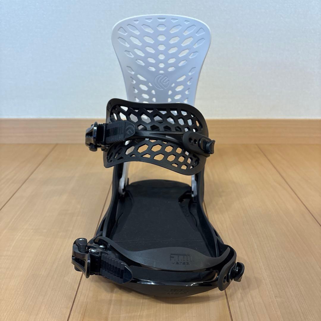 FLUX PR ホワイトMサイズ スノーボードビンディング