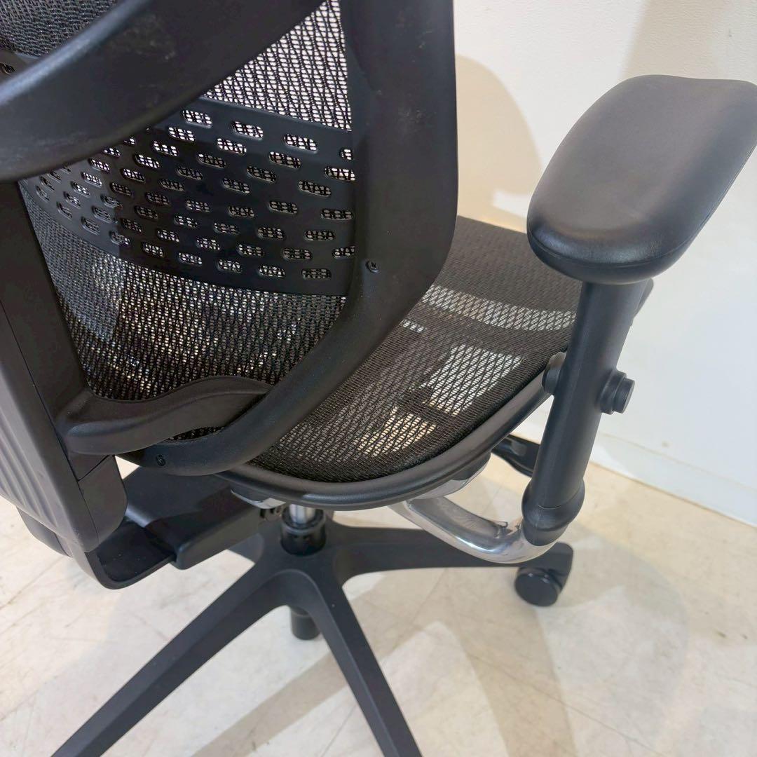 エンジョイ Ergohumanエルゴヒューマン 肘付きオフィスチェア　2/3