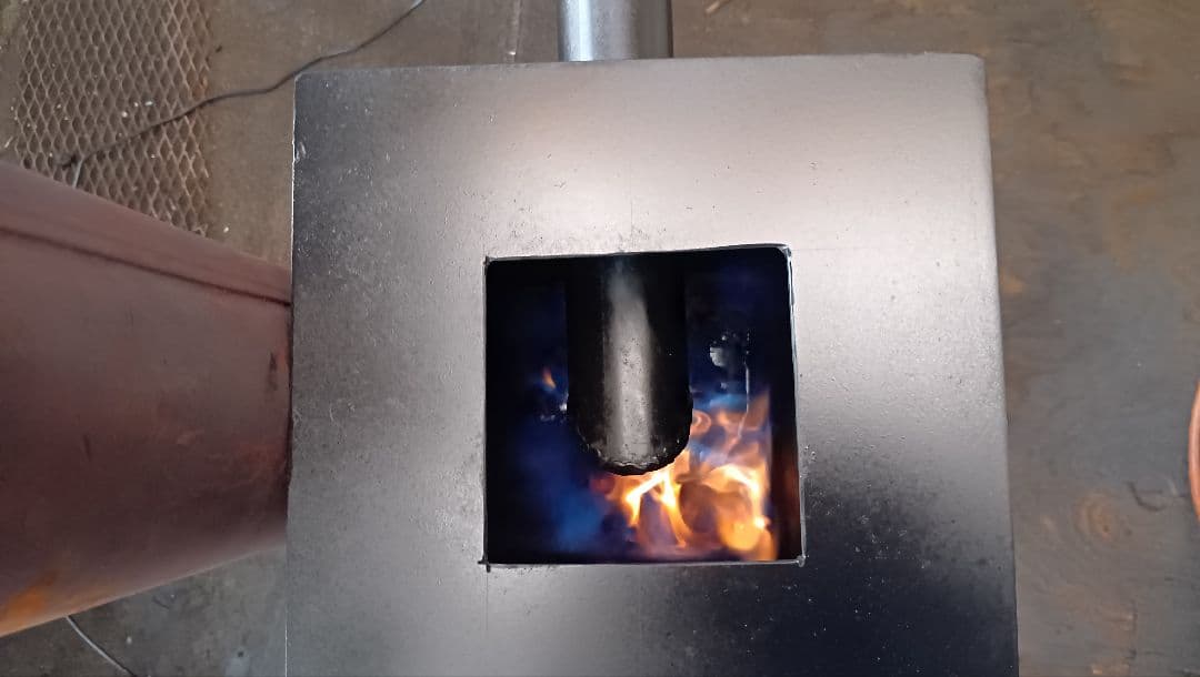 廃油ストーブ　本物【ウォームファクトリーKOMADO】 アースデザイン