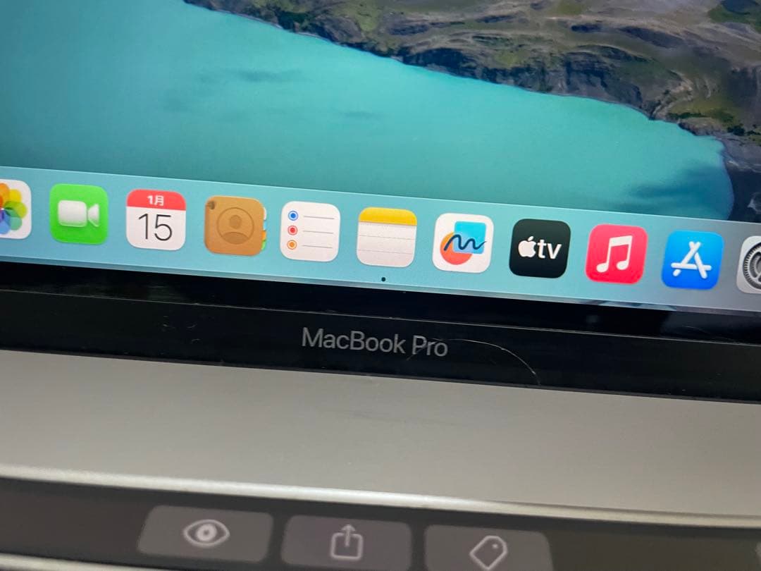 MacBook Pro 2018 15インチ i7 512GB