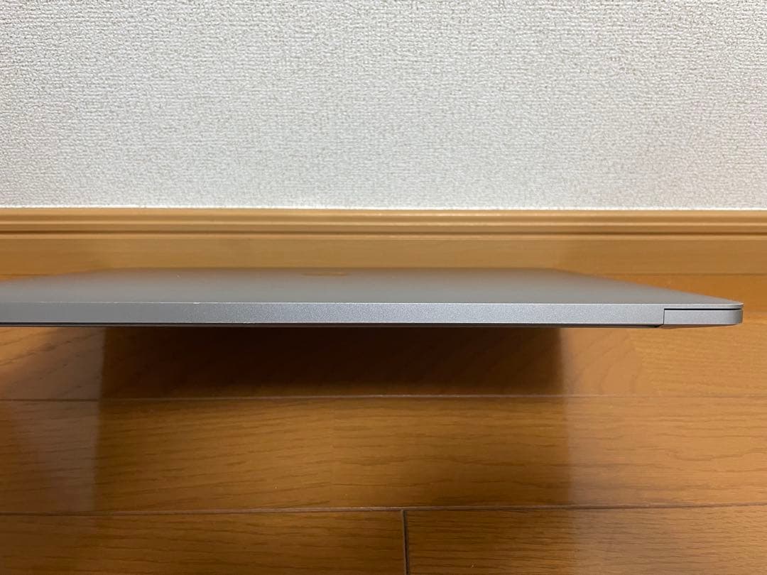 MacBook Pro 2018 15インチ i7 512GB