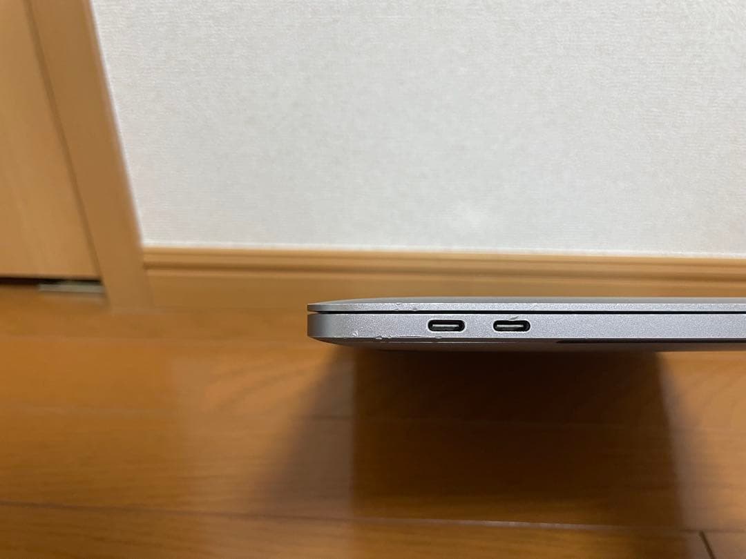 MacBook Pro 2018 15インチ i7 512GB