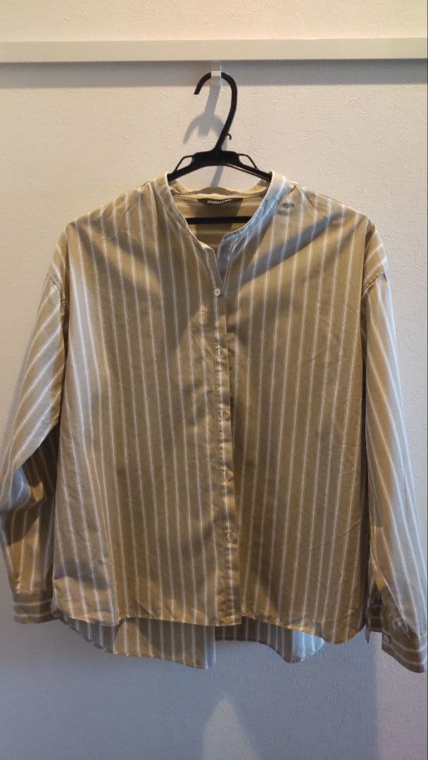 OUR 綿100%の播州織シャツ ベージュ