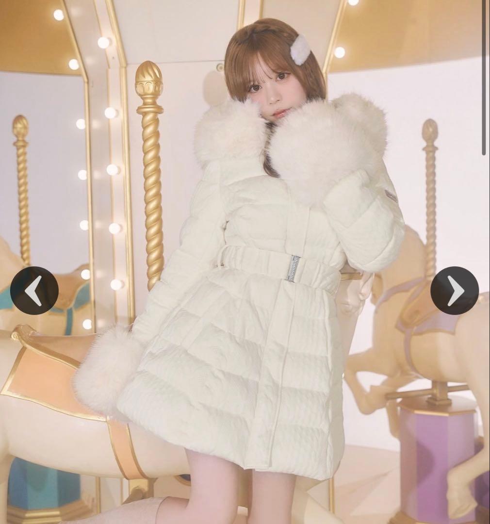 ミシェルマカロン ケーブル柄ベルトダウンコート アイボリー 　ダウンジャケット