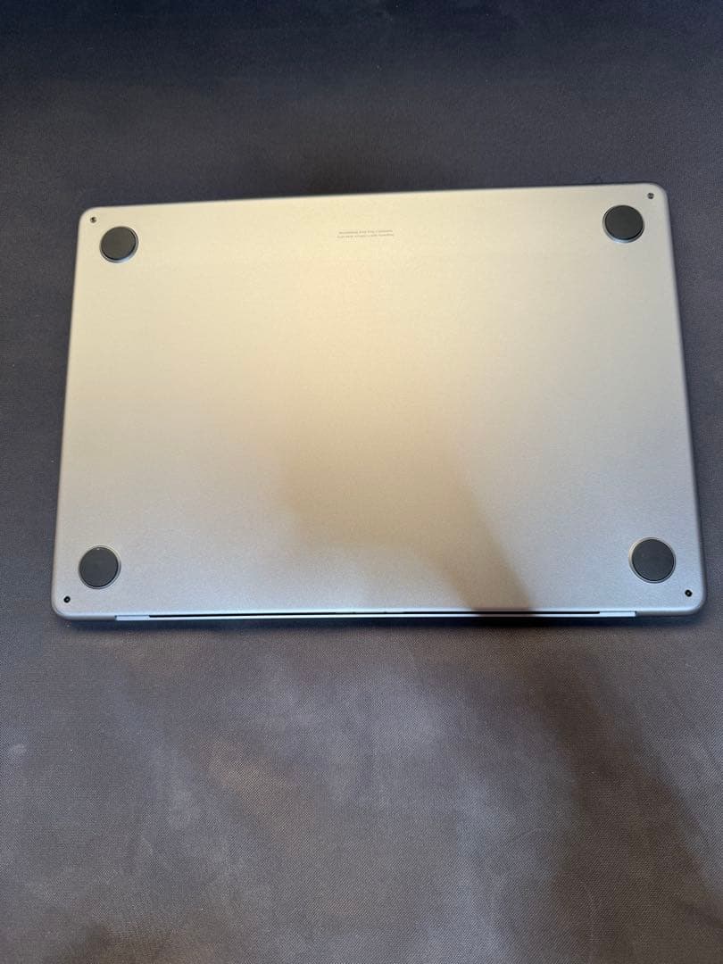 Apple MacBook Air (M3, 2024) 本体