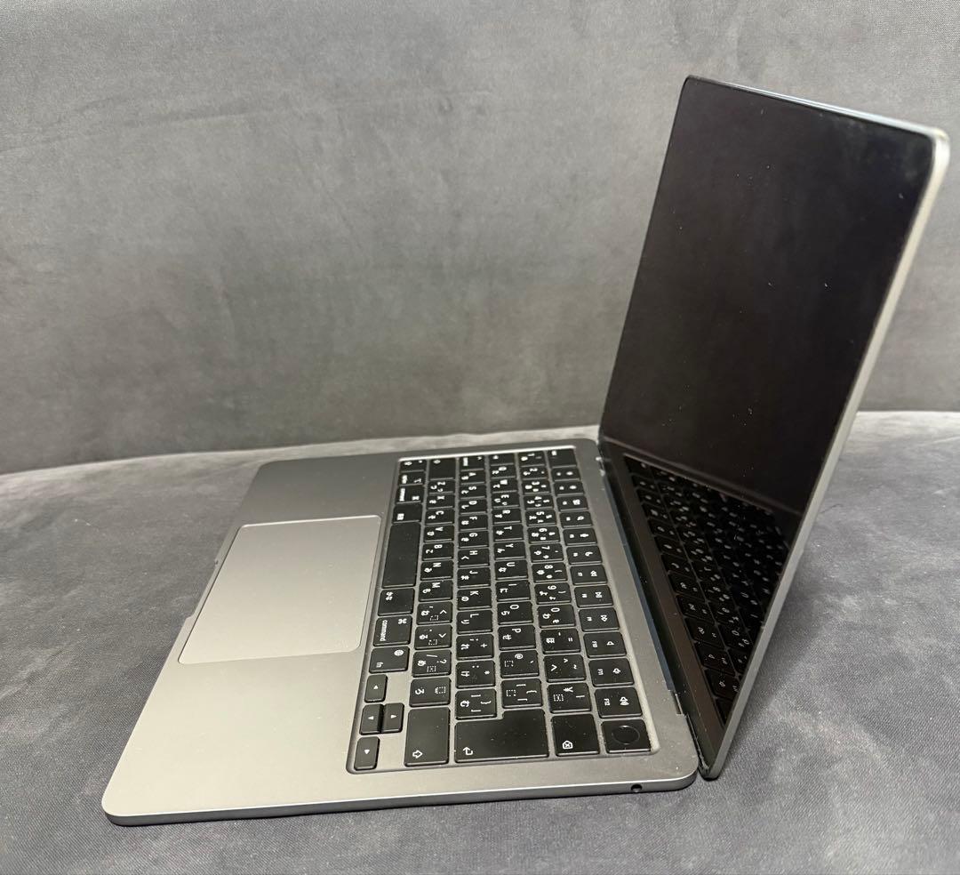 Apple MacBook Air (M3, 2024) 本体