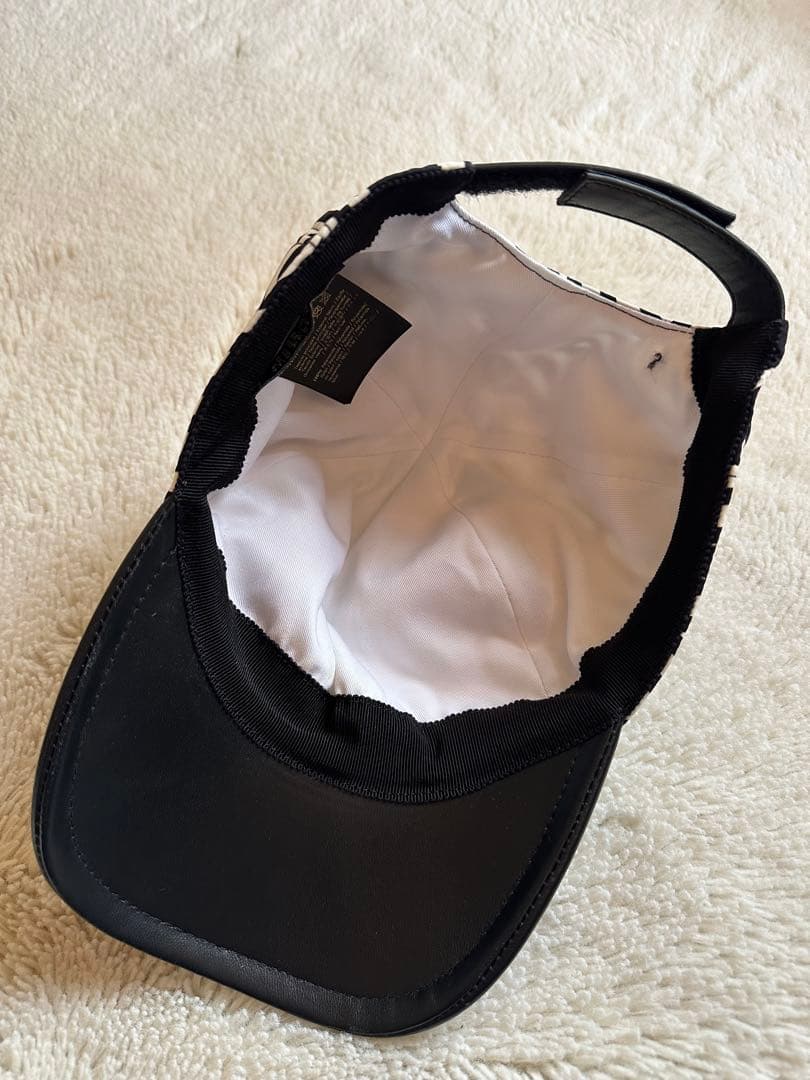 フェンディー　FENDI 帽子　美品