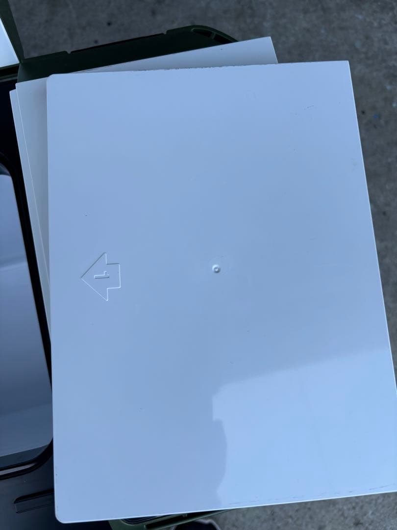 ハイコーキ　冷温庫　UL18DB バッテリー2個付mm in