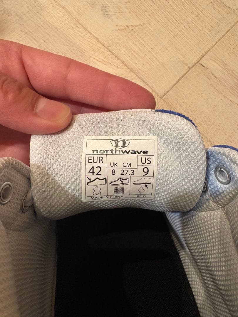 27センチ　ノースウェーブ　エスプレッソ　チリ　ロイヤルブルー