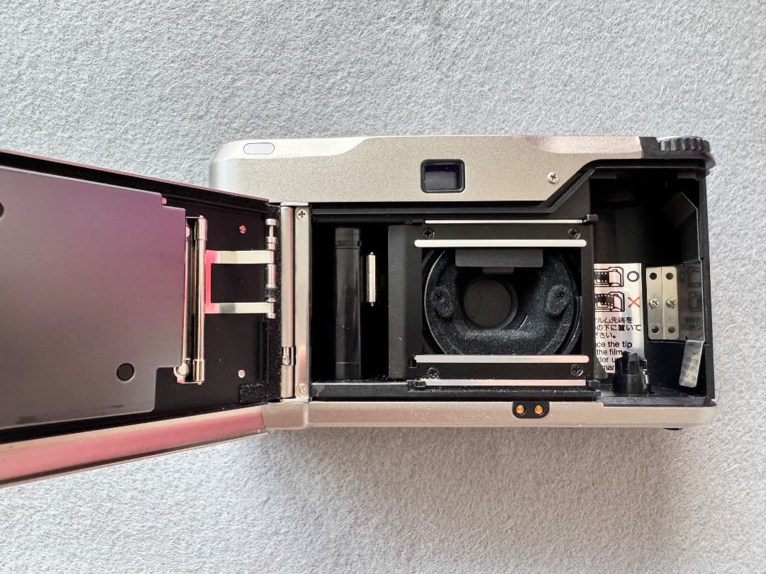 【美品】CONTAX T2 35mm コンパクトカメラ (Carl Zeiss)