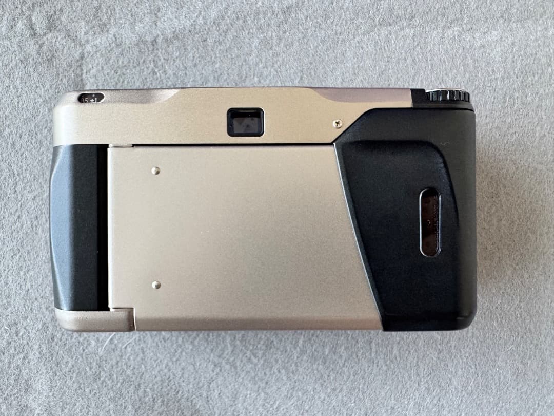 【美品】CONTAX T2 35mm コンパクトカメラ (Carl Zeiss)