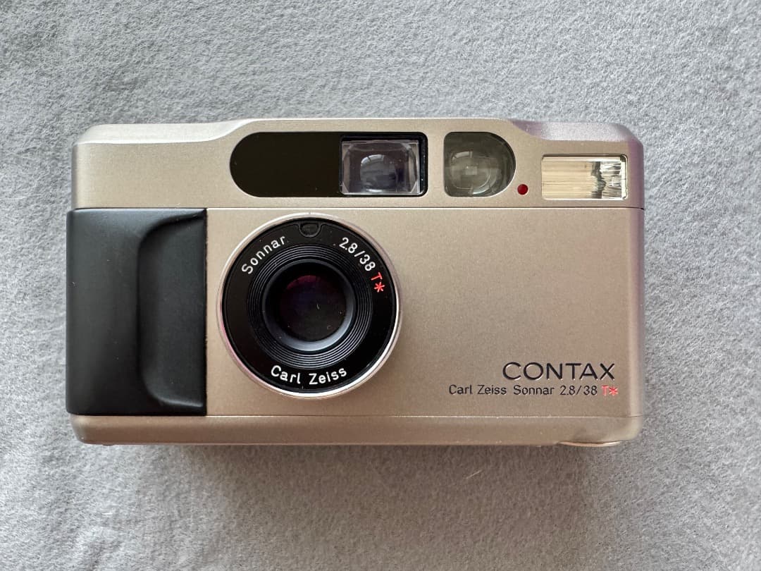 【美品】CONTAX T2 35mm コンパクトカメラ (Carl Zeiss)