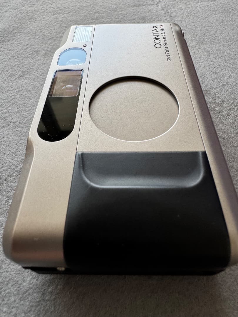 【美品】CONTAX T2 35mm コンパクトカメラ (Carl Zeiss)