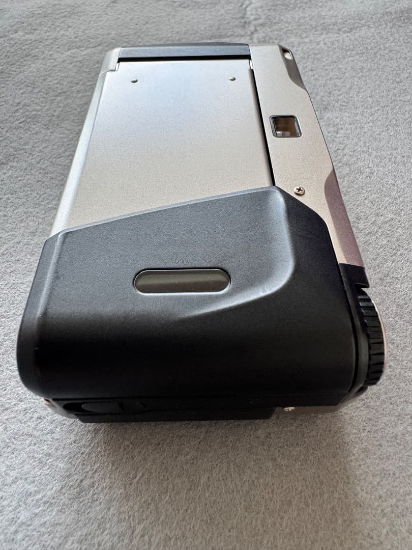 【美品】CONTAX T2 35mm コンパクトカメラ (Carl Zeiss)