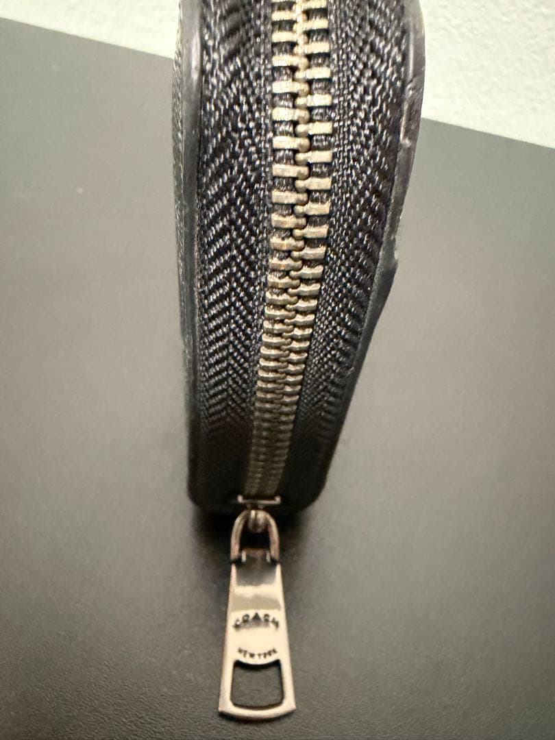 美品☆正規品☆COACH (コーチ)長財布 シグネチャー ラウンドファスナー