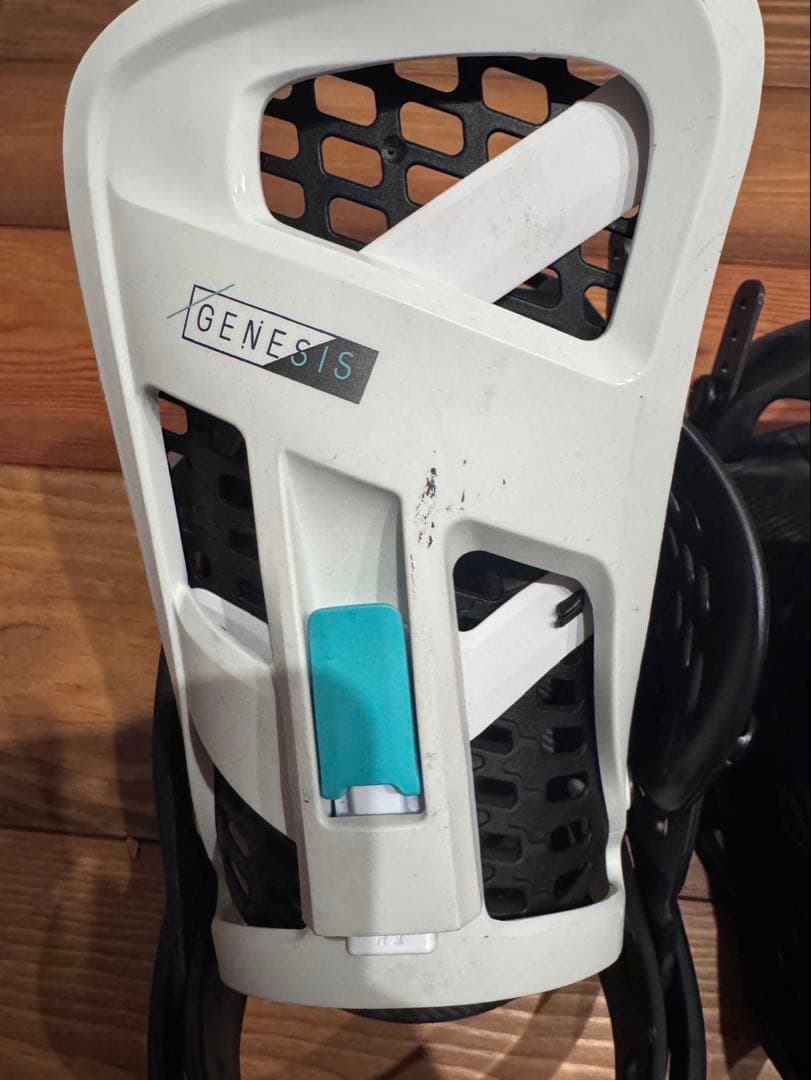 22モデル　BURTON GENESIS EST