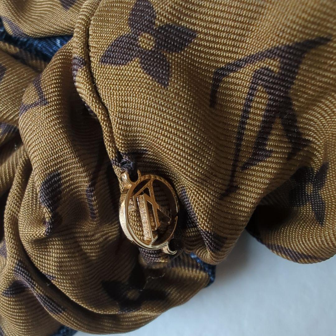 LOUIS VUITTON モノグラム シュシュ