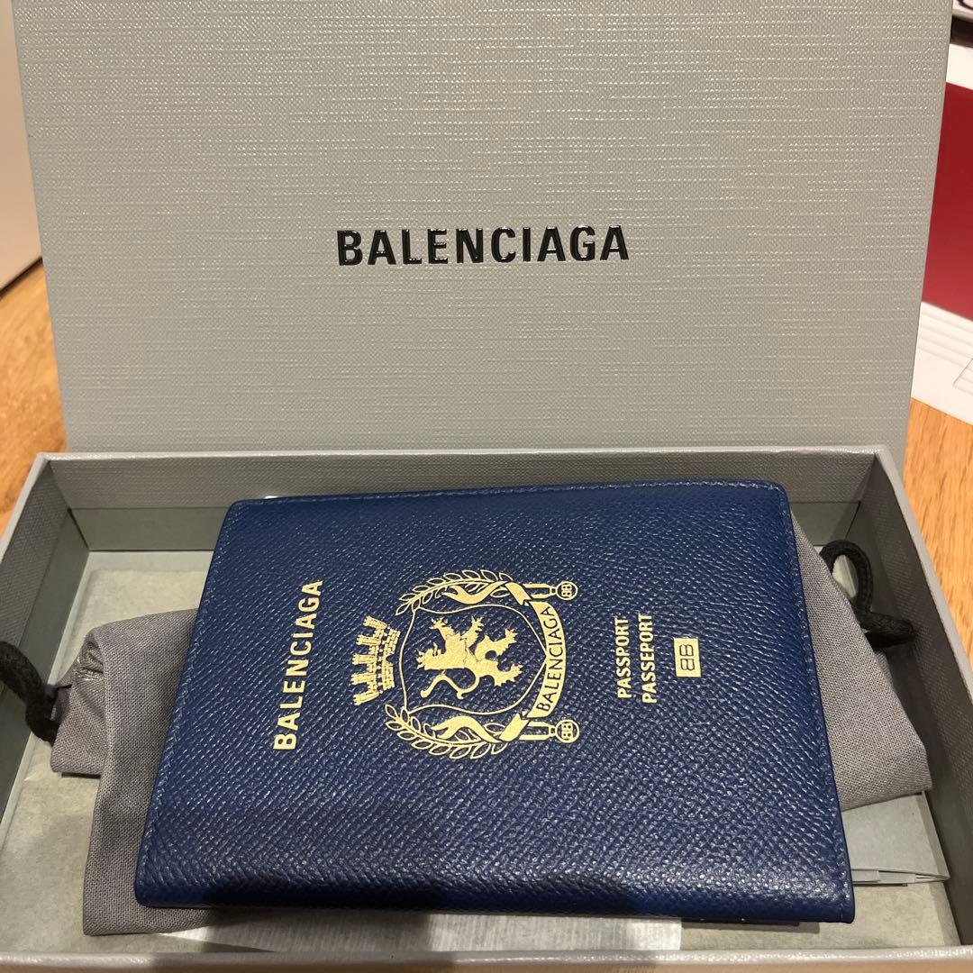 し*ん様 BALENCIAGA パスポートケース パスポート