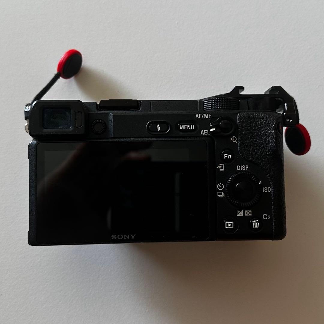 Sony α6400 ミラーレス一眼 本体のみ　シャッター数4270