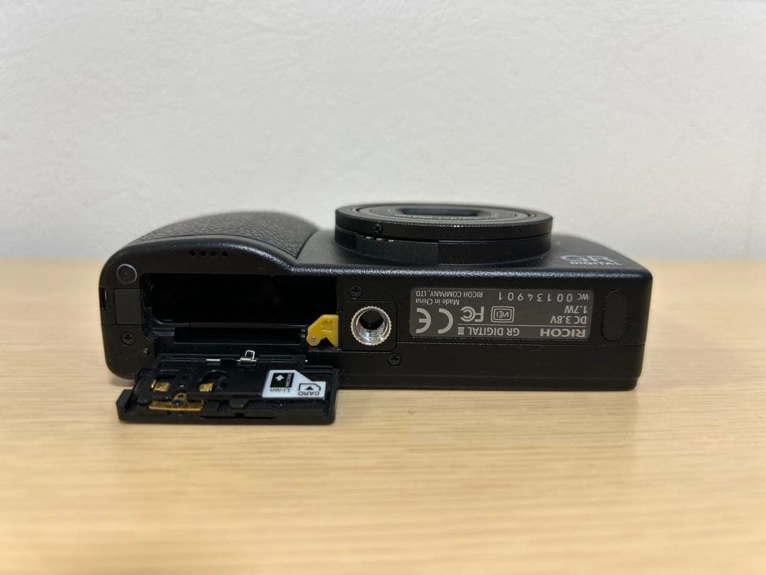 【S数1,283回】RICOH GR DIGITAL III デジタルカメラ