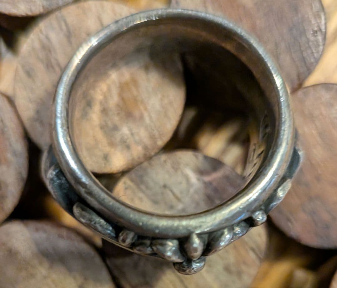 ヴィンテージ シルバー925 フローラルクロスリング18から19号（約19g）