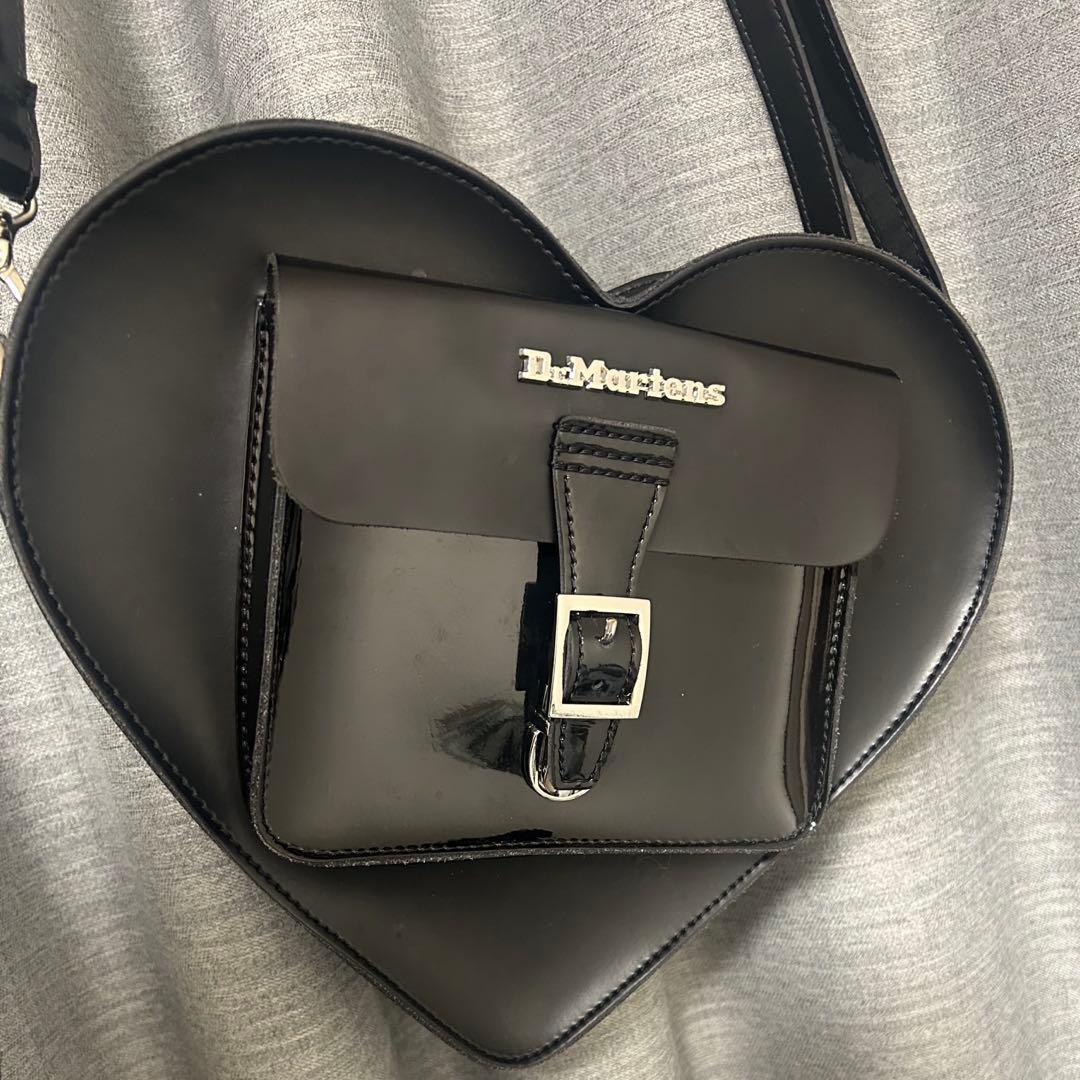 Dr.Martens ドクターマーチン ハートバッグパック BLACK