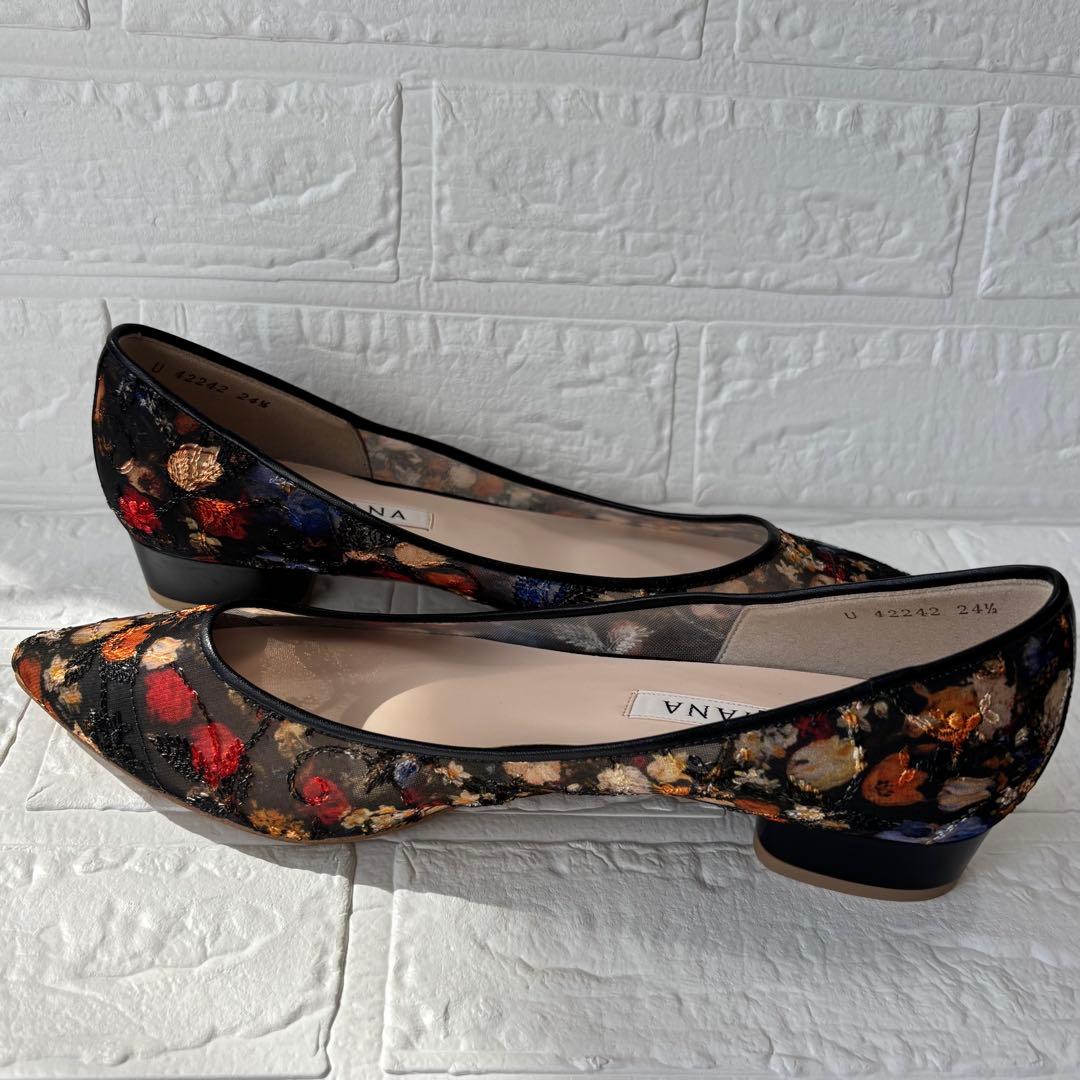 ✨新品未使用✨DIANA 絵画シリーズ ブリューゲル パンプス 黒 24.5