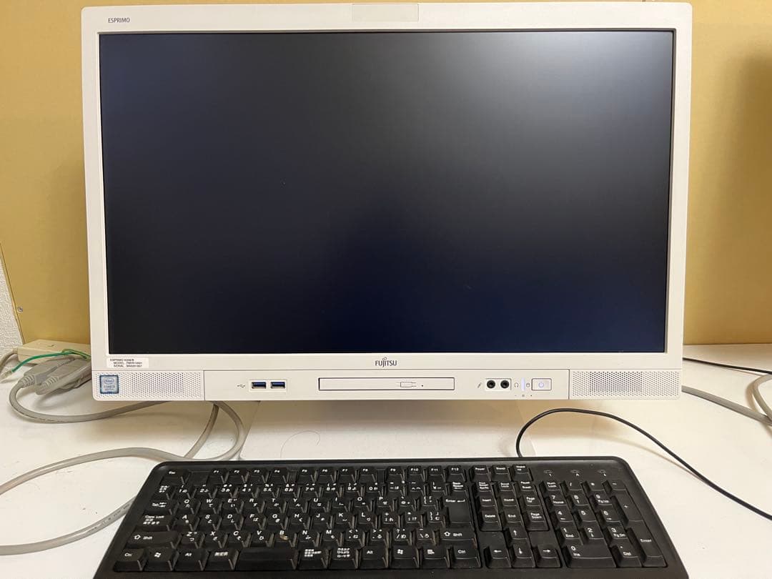 富士通 ESPRIMO K558/B 一体型23.8インチ