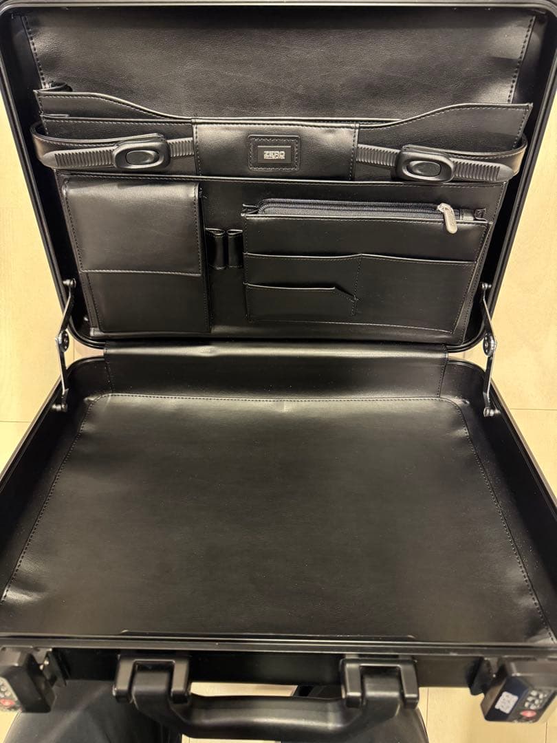 成立）ゼロハリバートン P-series2 Made in USA アタッシェ