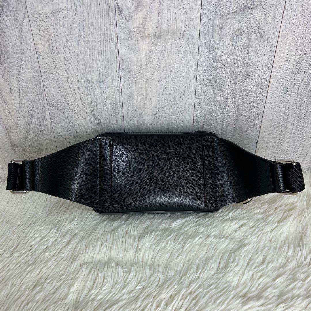 希少♡限定♡美品♡ヴィヴィアンウエストウッド AR オーブ ボディバッグ