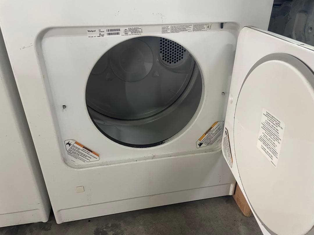 アメリカの大手家電メーカー Whirlpool製の洗濯機・乾燥機セット