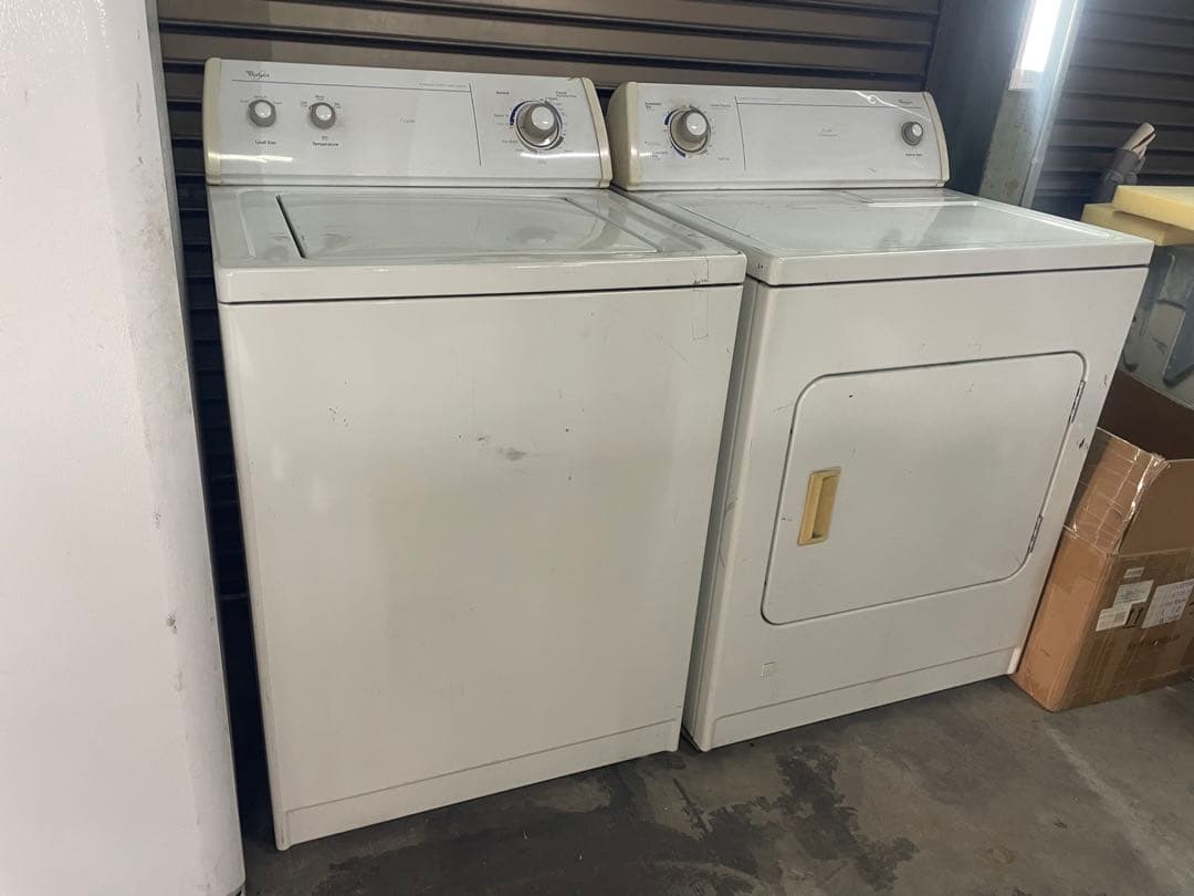アメリカの大手家電メーカー Whirlpool製の洗濯機・乾燥機セット