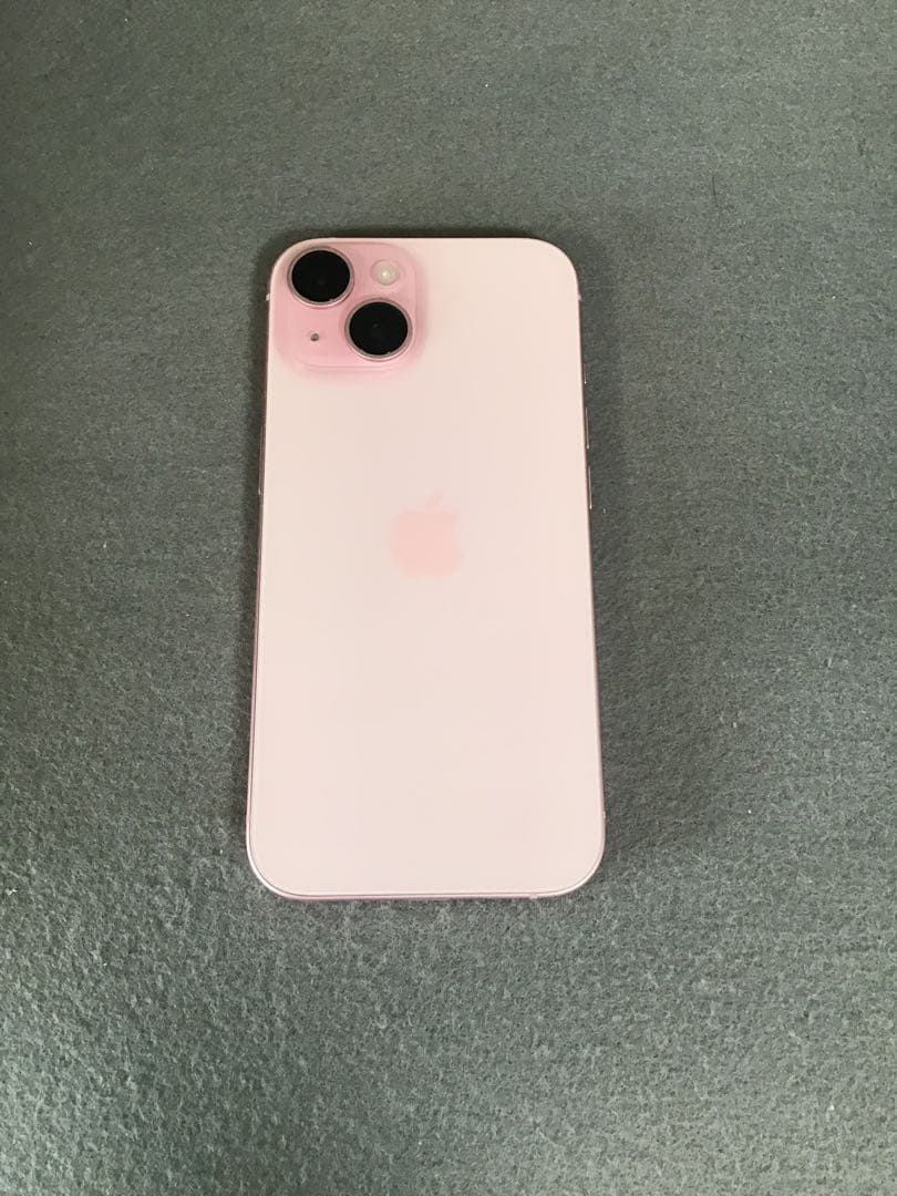 ほぼ新品　SIMフリー　iPhone15 128GB ピンク色　【限定保証有り】