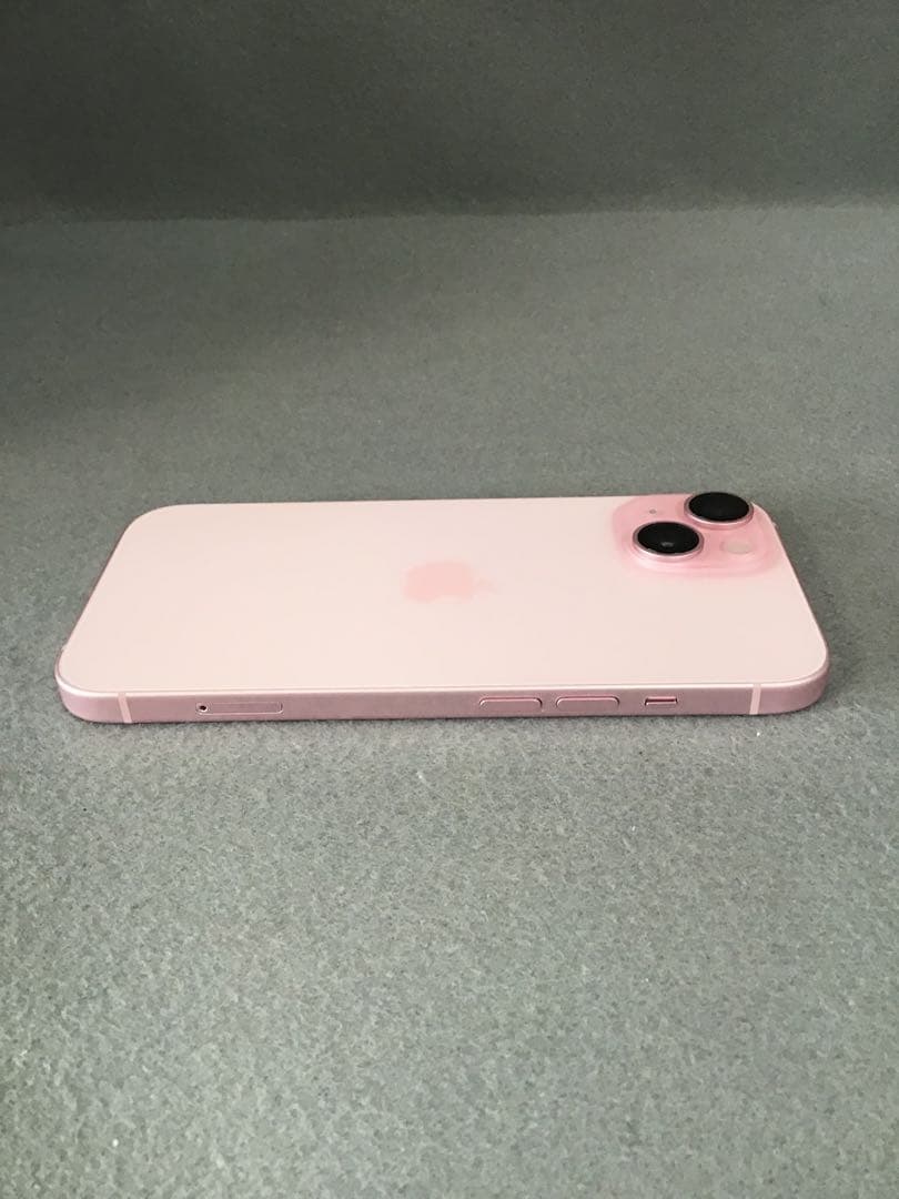 ほぼ新品　SIMフリー　iPhone15 128GB ピンク色　【限定保証有り】