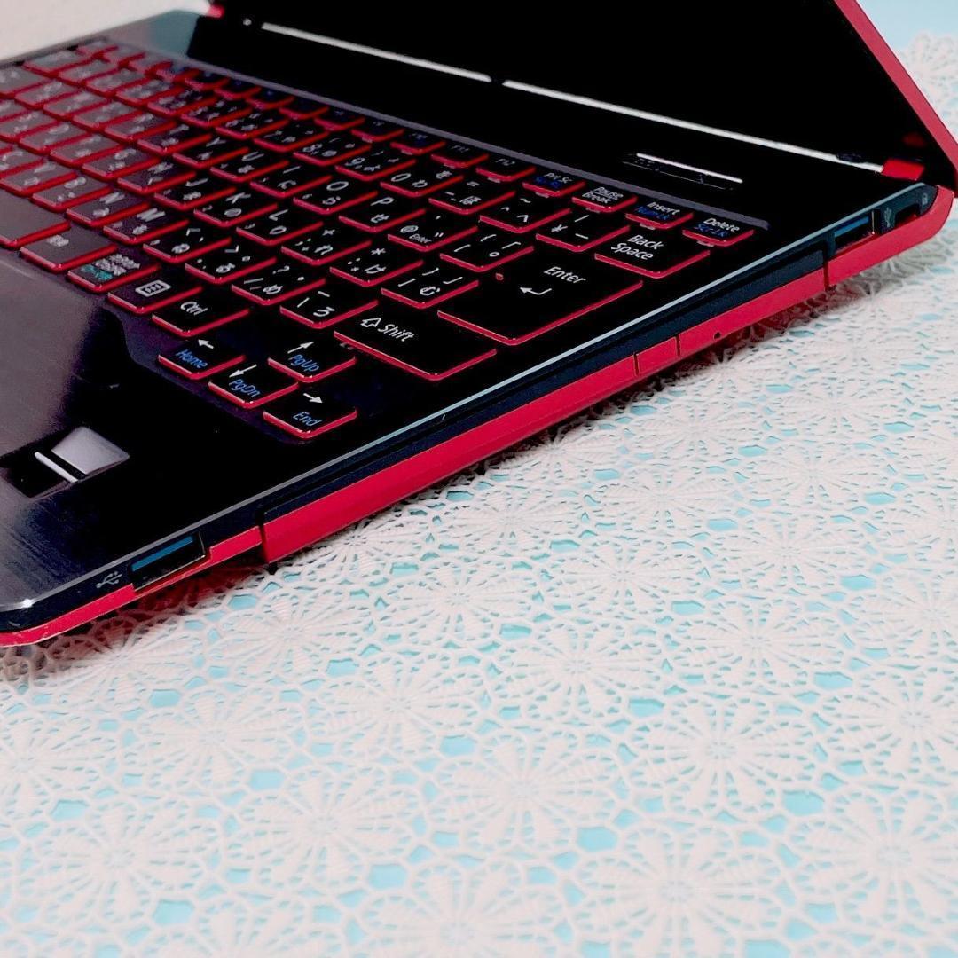 迷ったらコレ‼️タッチパネル✨️小型軽量！赤ノートパソコン快適SSD✨️カメラ付き薄型