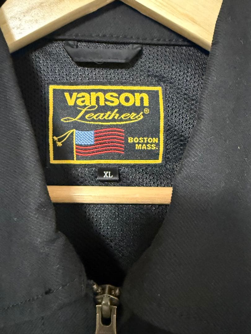 vanson ブラック ジャケットアウター