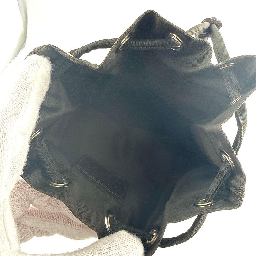 PRADA ナイロン 巾着ポーチ 三角ロゴ カーキ ブラウン MV369