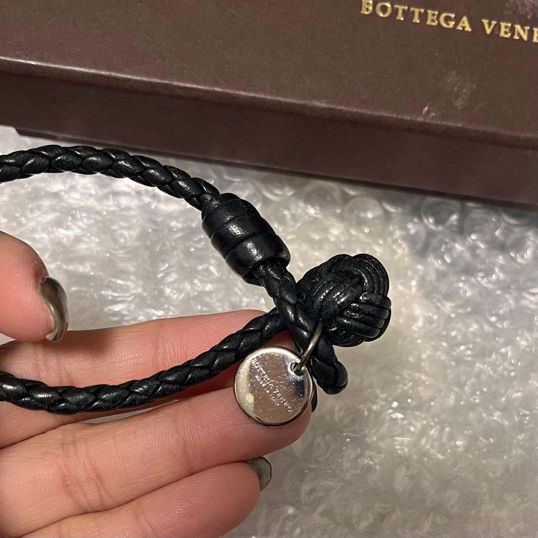 Bottega Veneta ブラックレザー ブレスレット
