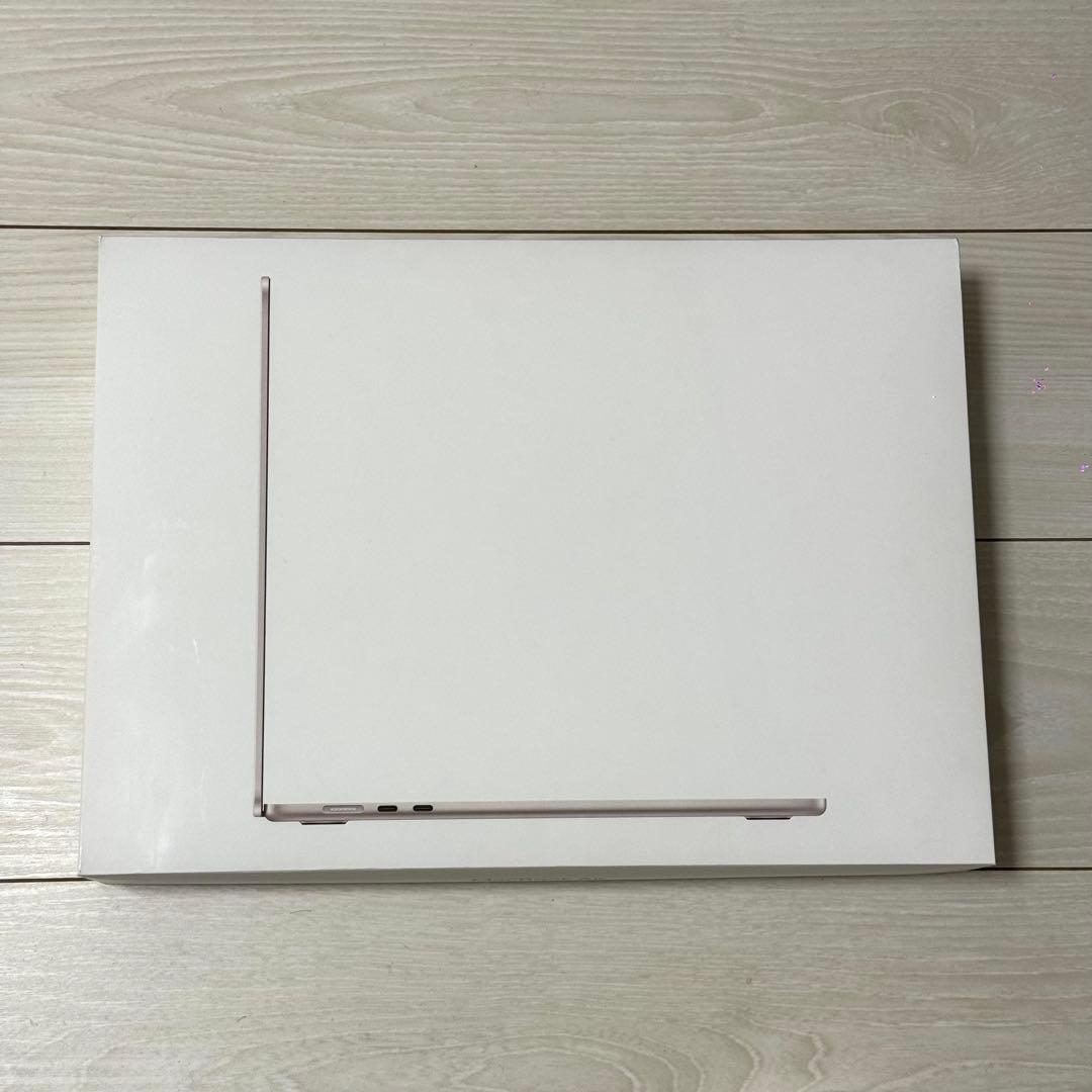 超美品 Apple MacBook Air M3 15インチ スターライト