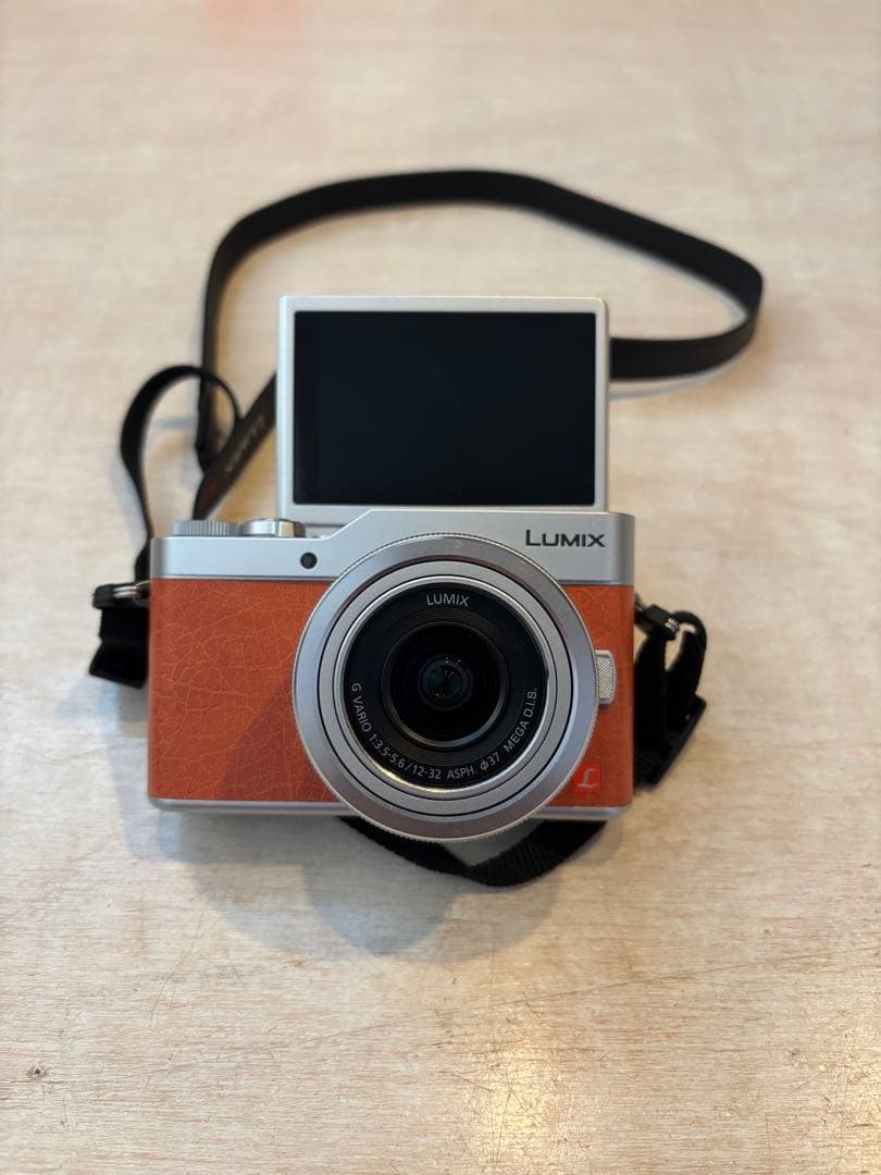 Panasonic LUMIX DC-GF9W デジタル一眼カメラ オレンジ